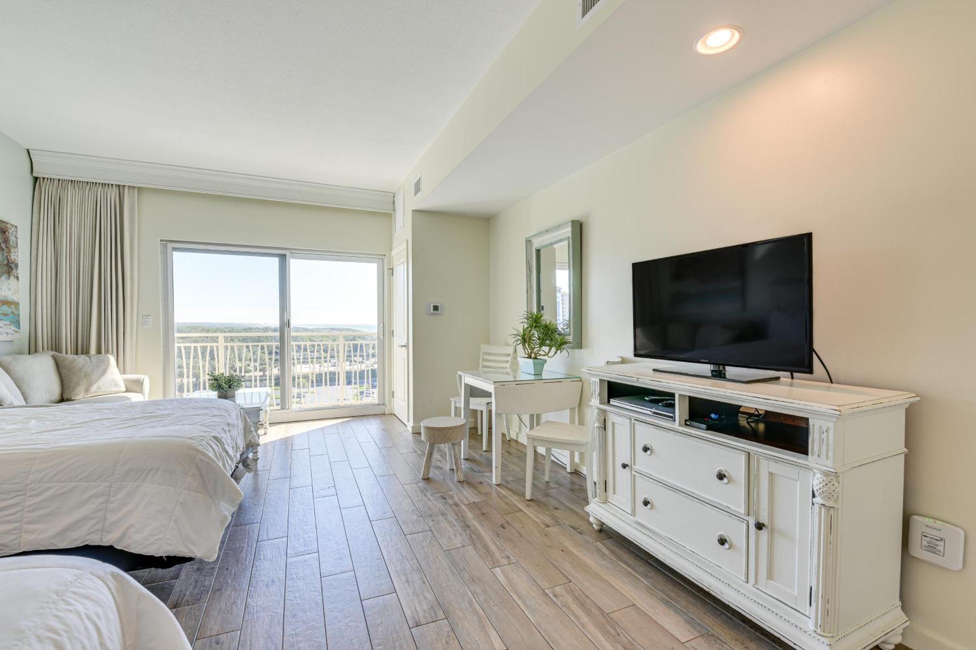 Destin Resort Studio With Pool - Walk To Beach! Exterior photo